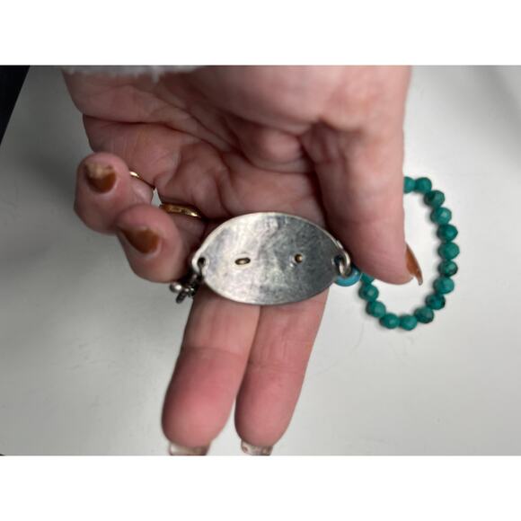 bracelets two turquoise colored stone coordinating not identical southwestern - Picture 4 of 8